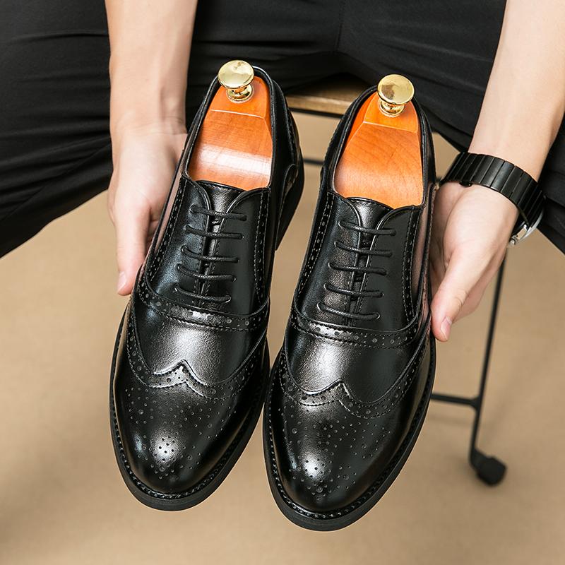Men White Brogues Derbys Formal Business Leather Shoes Men Retro Black Tuxedo Wedding Classic Dress Shoes Over Sized