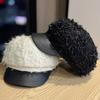 Korean style Autumn and Winter Patchwork Leather Trimmed Warm Toned Painter's Hat Exudes A Youthful Charm