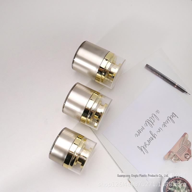 

Double-Layer Acrylic Vacuum Lotion & Cream Bottle (30ml/50ml) 30ml
