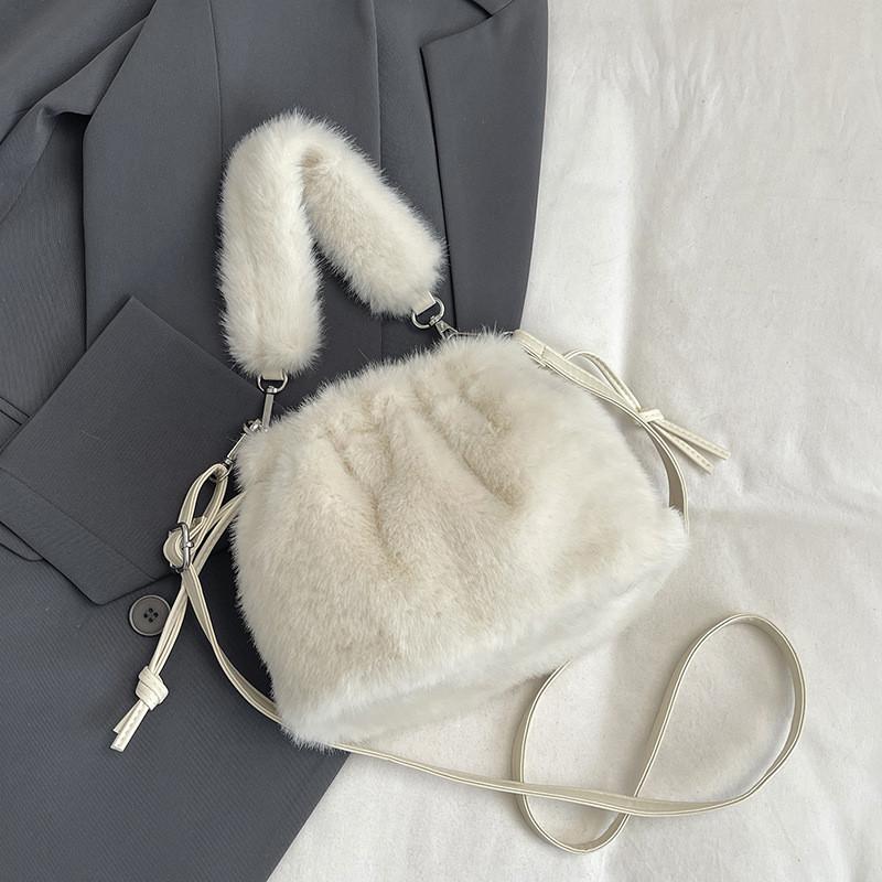 IELGY Ladies Messenger Bag Autumn Winter White Furry Bag