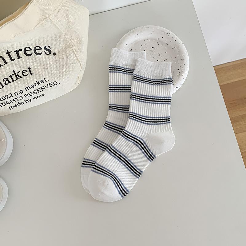Female Autumn New Style Simple All Match Stripe In The Tube Stack Socks