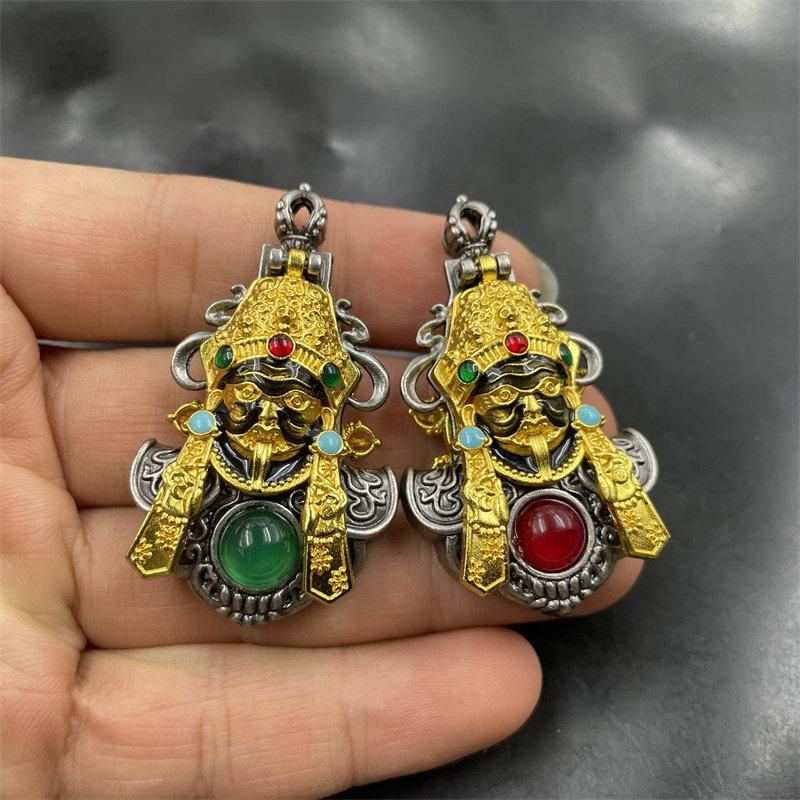 Retro Tibetan Silver Pendant with Green Chalcedony and Red Agate Sweater Chain