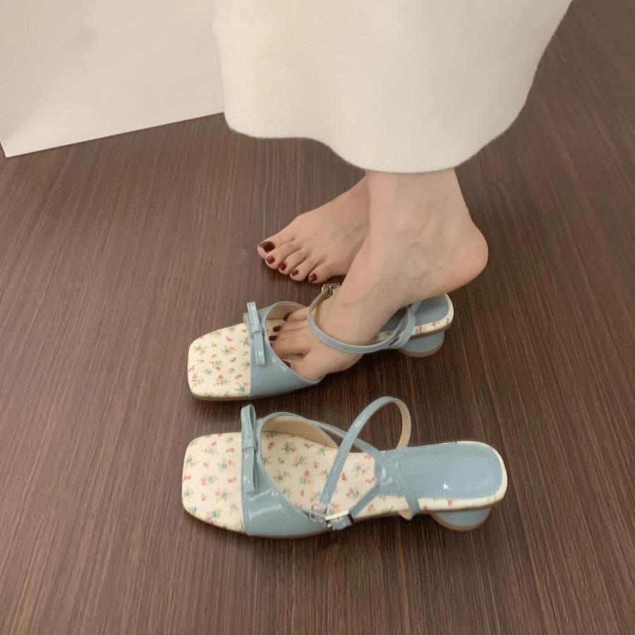 Small fresh open-toed square-headed floral sandals women's small thick-heeled shoes