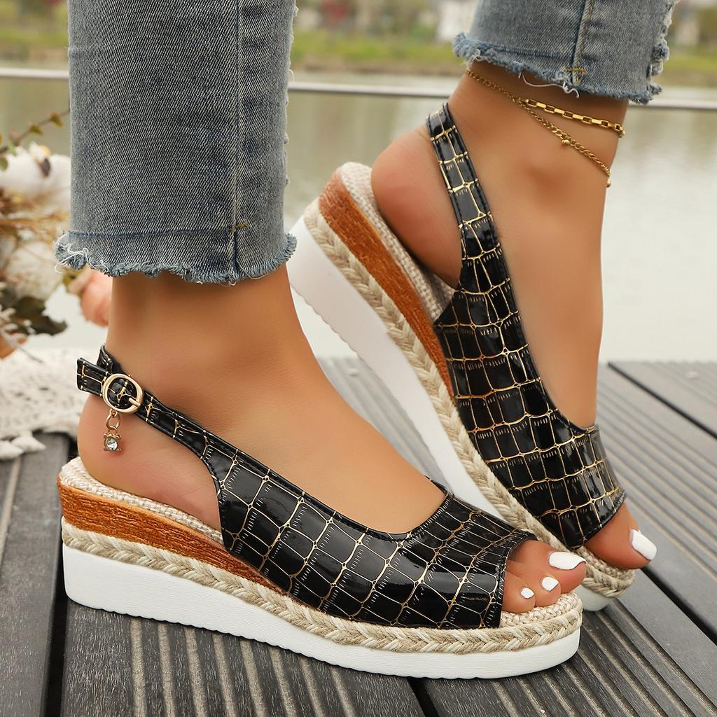Fashion The 2025 Summer New Fashion and Casual Large-sized Lightweight and Durable One-shoulder Buckle-toe Sandals