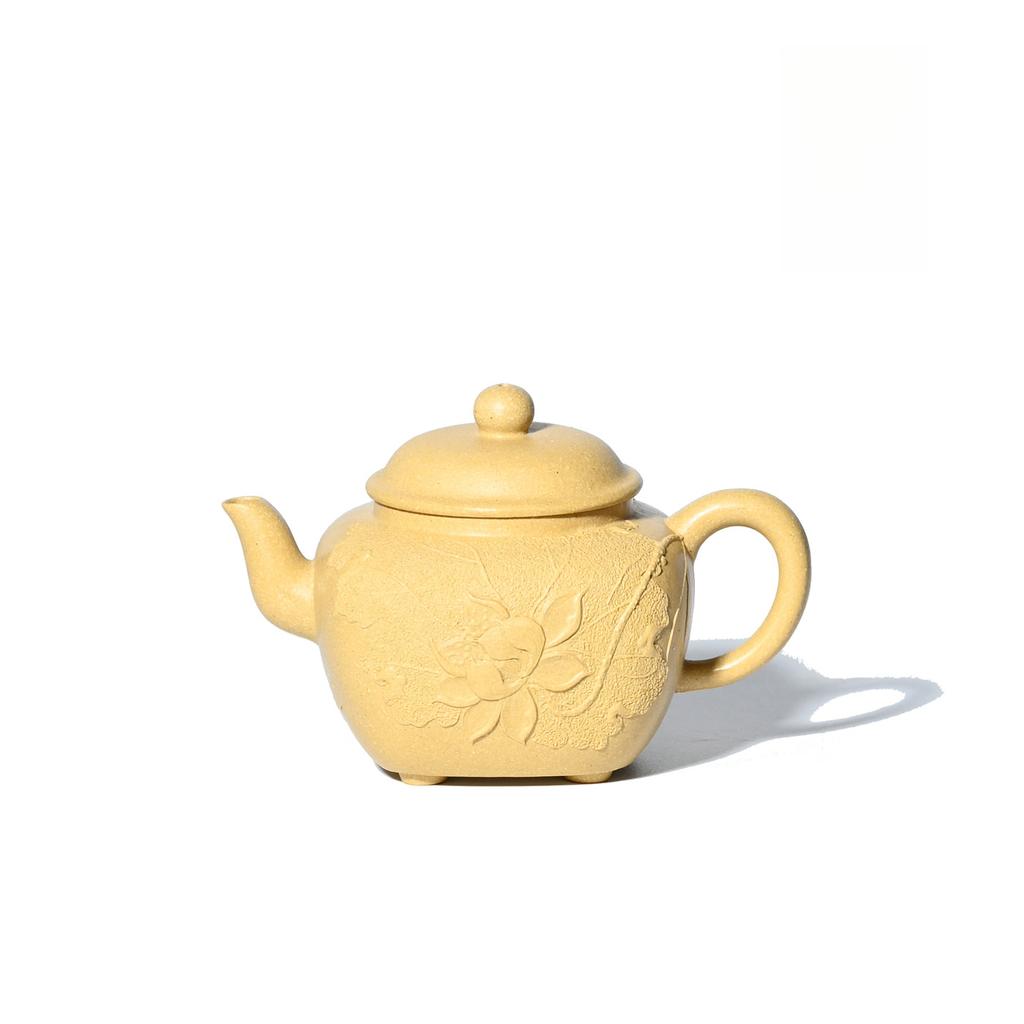 HOYIHM 111ml Vintage Yixing Purple Clay Teapots Handmade Square Lotus Pot Raw Ore Section Mud Kettle Zisha Tea Set Tableware