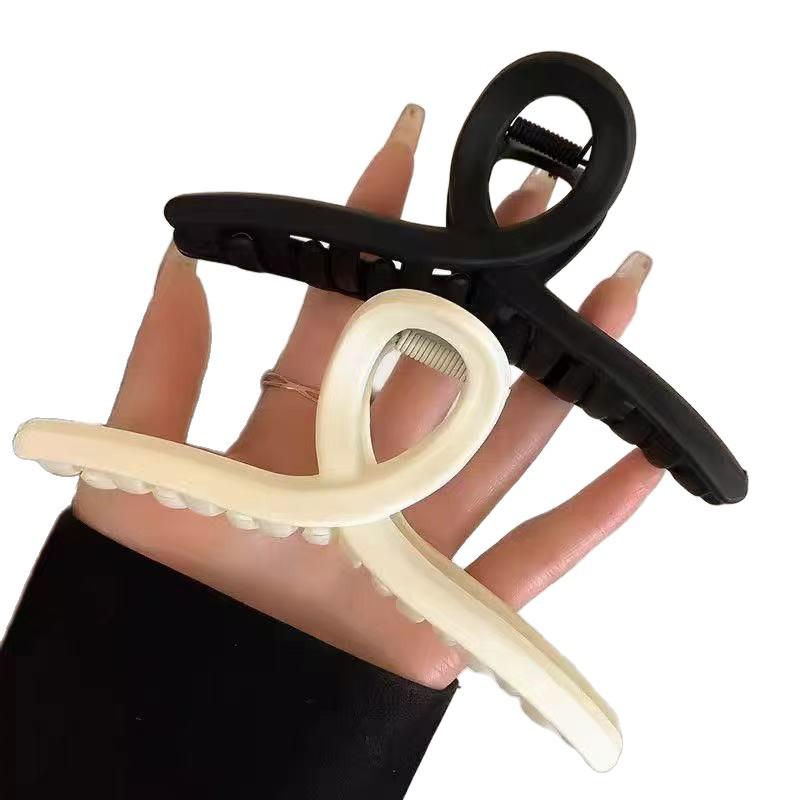 2025 Matte Hair Claw Clips: Simple & Stylish In Large, Medium, and Small for Volume Updos