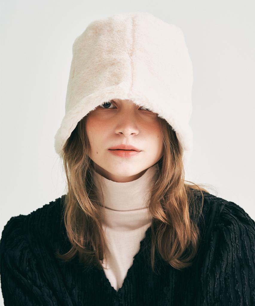 Elkebeullum Rabbit Ivory Bucket Hat