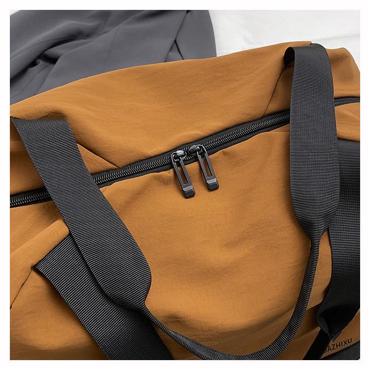 Women's Lightweight Large Capacity Travel Bag - Fashionable & Versatile for Sports and Fitness