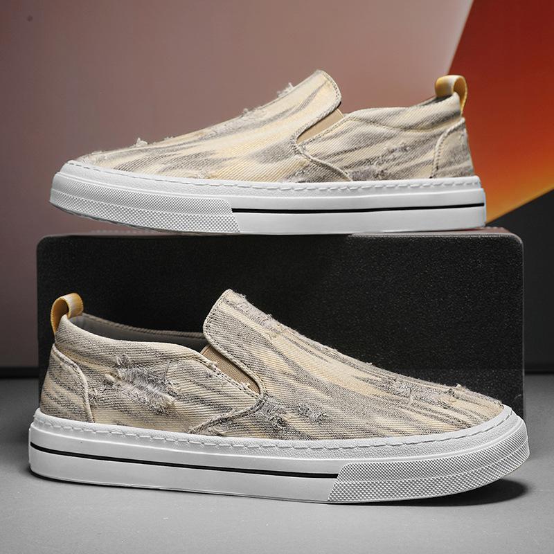 Private Label Men's Fashionable Sneakers for Racing Cars Casual Toe Style with Mesh Lining Low Price Walking Sport Shoes