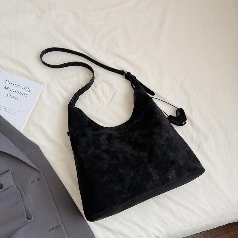 

Retro Women s Large Capacity Tote: 2025 Autumn/Winter Single Shoulder & Crossbody Bag