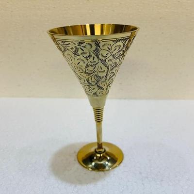 22,86 cm Messing-Weinglas Handgravierter Goldpokal Polierter Messingbecher für Wein, Champagner, Cocktails Halloween, Hochzeit, Einweihungsgeschenk