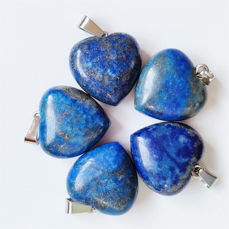 Korejský náhrdelník s přívěskem ve tvaru srdce z přírodního krystalu o velikosti 20 mm - dárek k Valentýnu