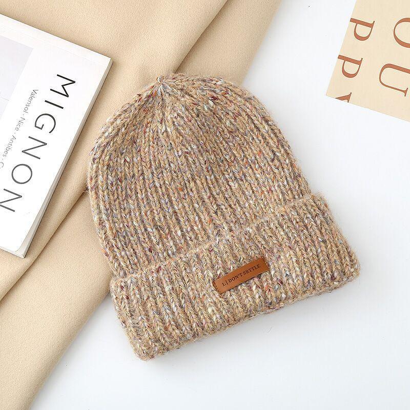 Wool hat women's winter fashion shows a small face, ear protection, warm and cold protection, large head circumference thickened knitted wool hat, c