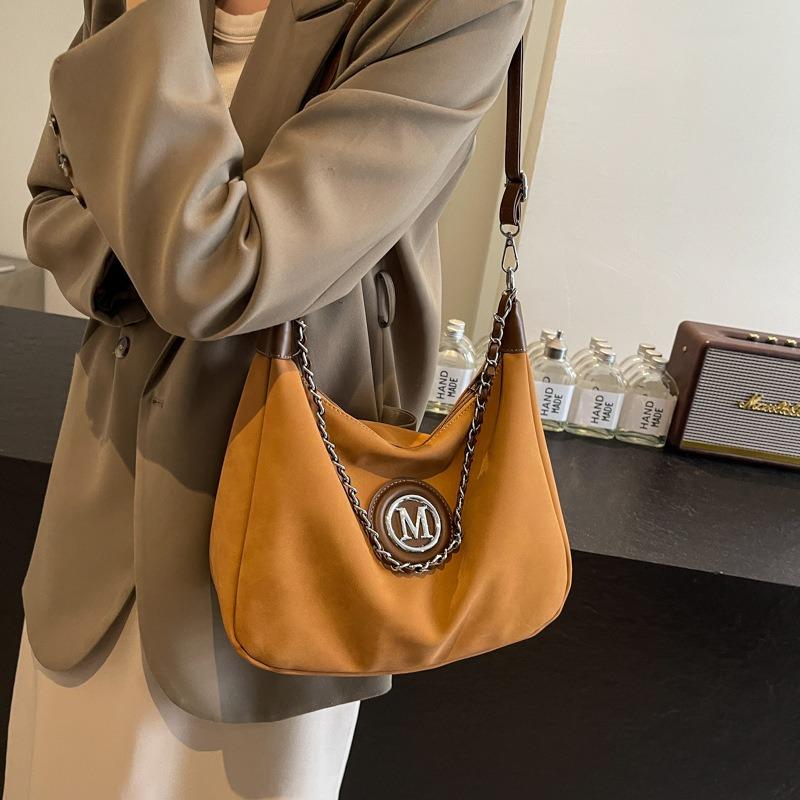 Niche chain tote bag women's new large-capacity commuter shoulder bag texture popular messenger bag