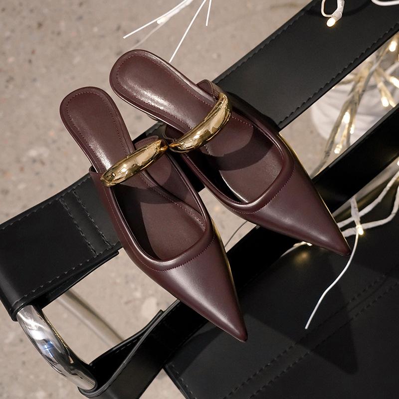Fashion Summer Pointed Toe Women Slippers High Quality Shallow Mouth Women Leisure Mid Heel Sandals Metal Baotou Sandals Sandalias Mujer