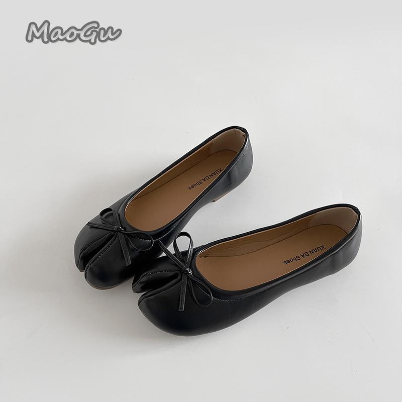 Women's Split Toe Mary Jane Flats Spring Autumn Footwear French Retro Style Black Beige Round Toe Comfortable Slip on Shoes 35