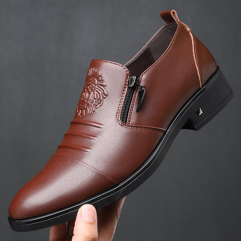2024 Spring and Autumn New Men's Dress Leather Shoes Men's British Business Pointed Shoes Embossed Fashion Foot Shoes 1016
