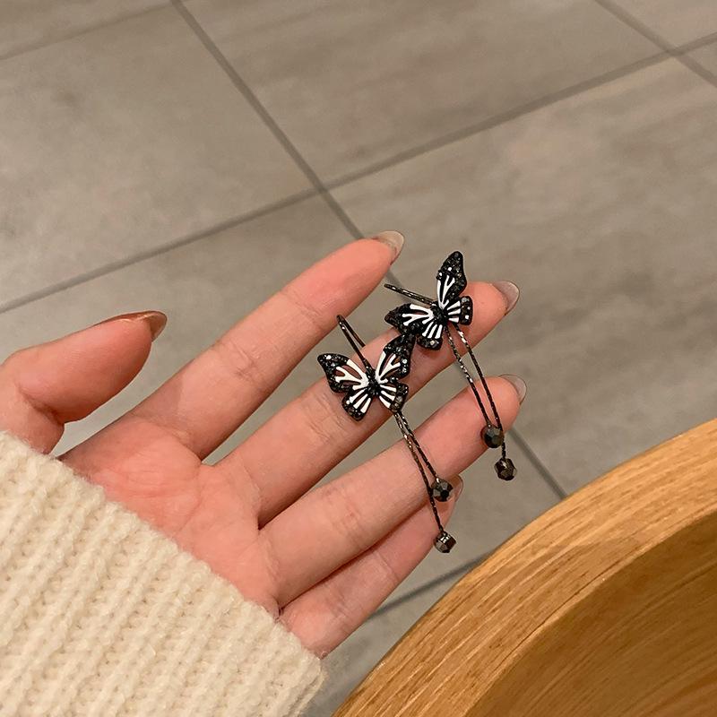 Retro Tassel Long Dangle Earrings - 925 Silver Needle, Light Luxury Fashion Jewelry for Women.