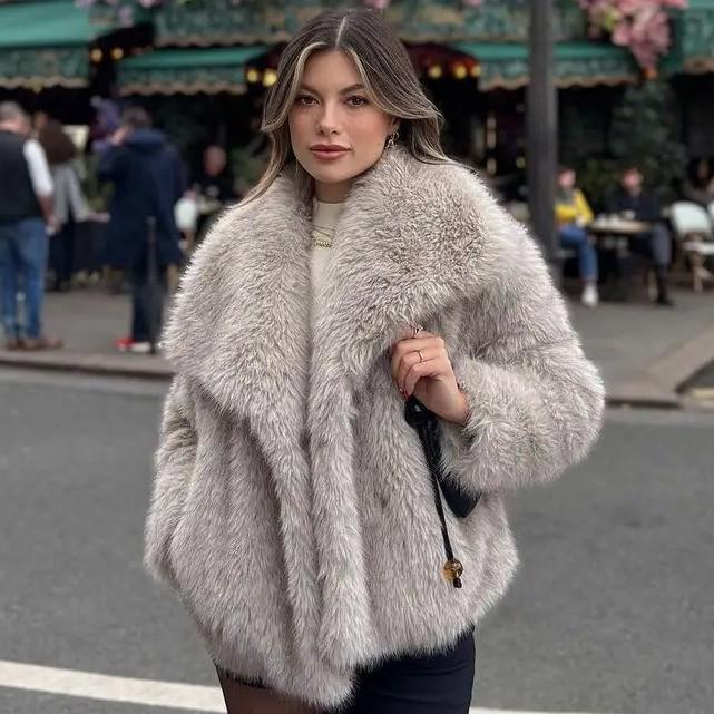Stylish European & American Faux Fur Coat with Large Lapel, Short Length, Fluffy Plush Material for Women's Fashion.
