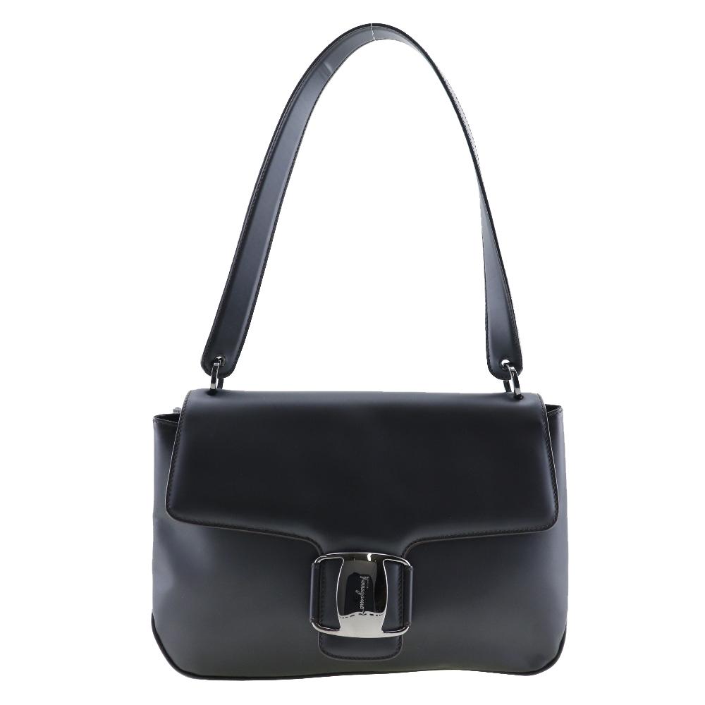 

Salvatore Ferragamo One Belt Shoulder Bag 21.7643 Vala black Calfskin Women Used