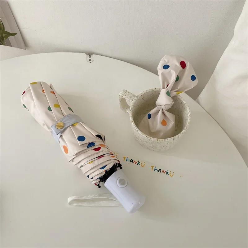 Regenschirm Farbiger automatischer Regenschirm aus gepunktetem Vinyl mit UV-Schutz Schöner Regenschirm für Frauen im Regen- und Sonnenscheinstil