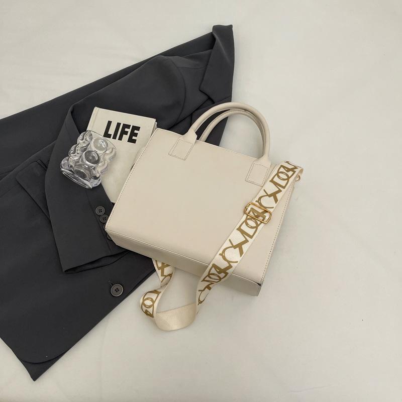 Wide Shoulder Strap Bag Women's 2025 New Spring and Summer Versatile Trend Commuter Tote Bag European and American Fashion Portable Messenger Bag