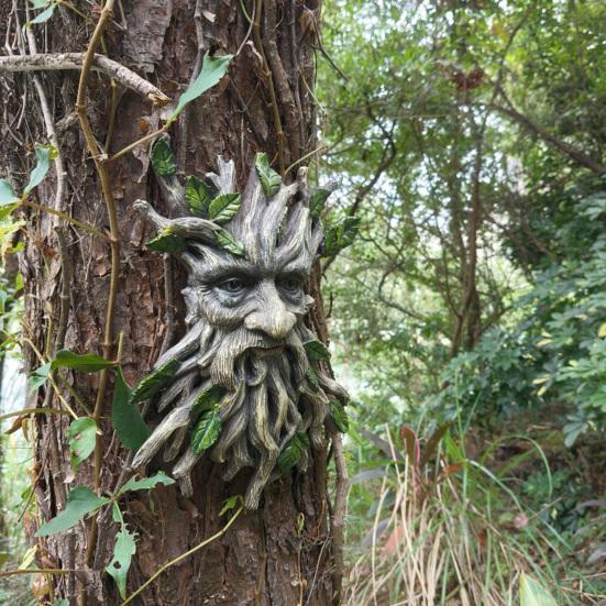 Tree Face Sculpture Greenery Old Man Face Tree Decoration Trunk Hugger Face Statue for Garden Outdoor Tree Decor