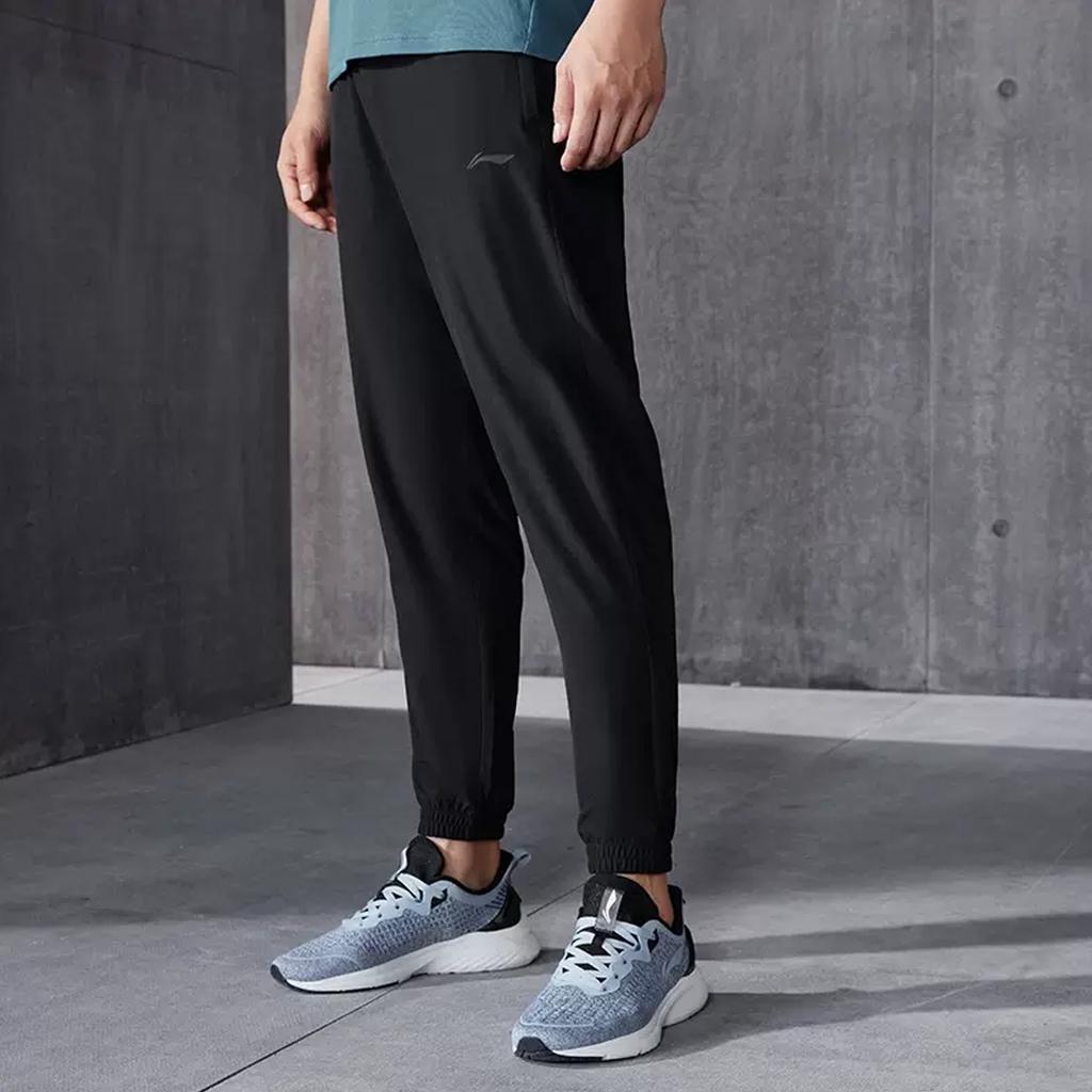 Men's Pants Li-Ning Fitness Series Knitted Sweatpants Men's Ebony Black Moderate Cuffed Pants