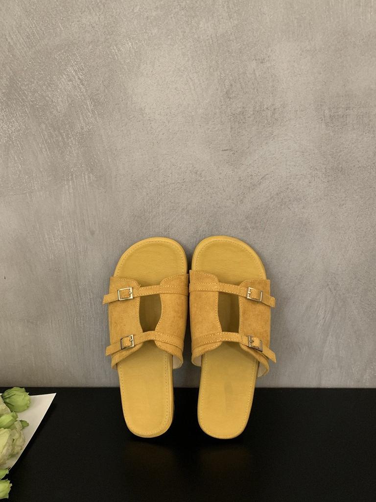 Flat-bottomed silver slippers women's shoes wear 2025 new summer retro sandals seaside sandals