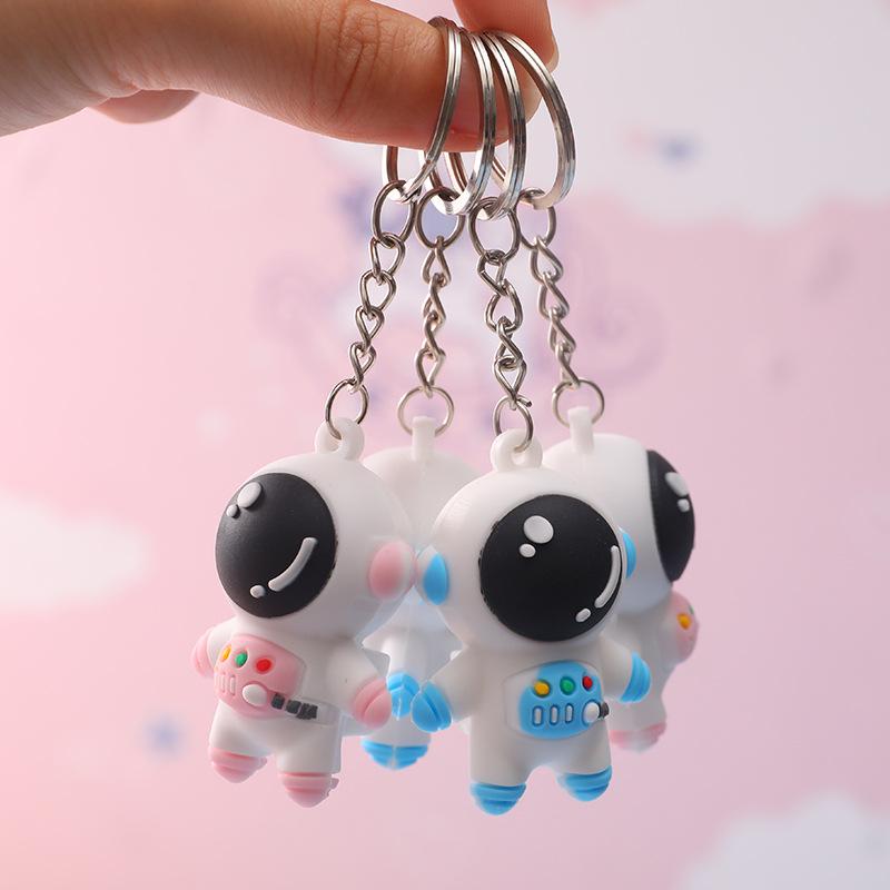 Spaceman Keychain: Cute Astronaut Backpack Pendant