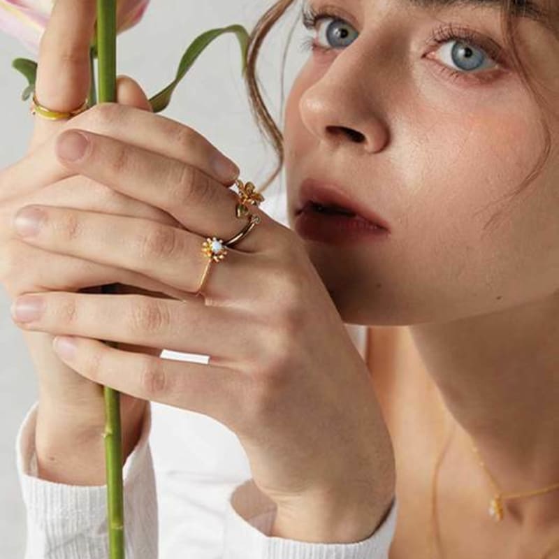 Ollia Natural Opal Daisy Garden Ring