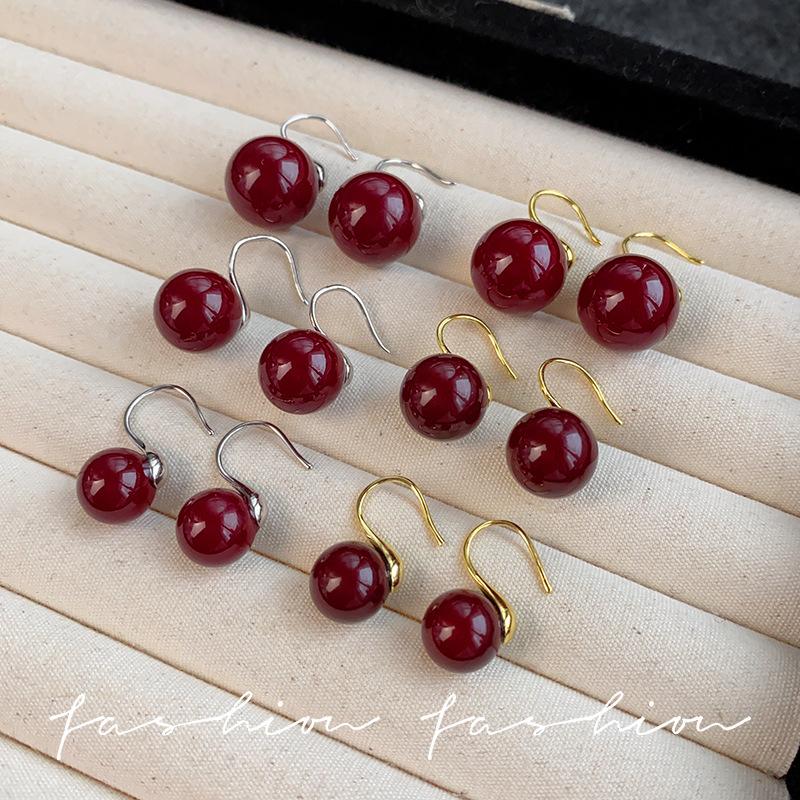 burgundy steamed bread glass pearl stud earrings women's retro Hong Kong style temperament advanced sense earrings ear holes Tremella jewelry