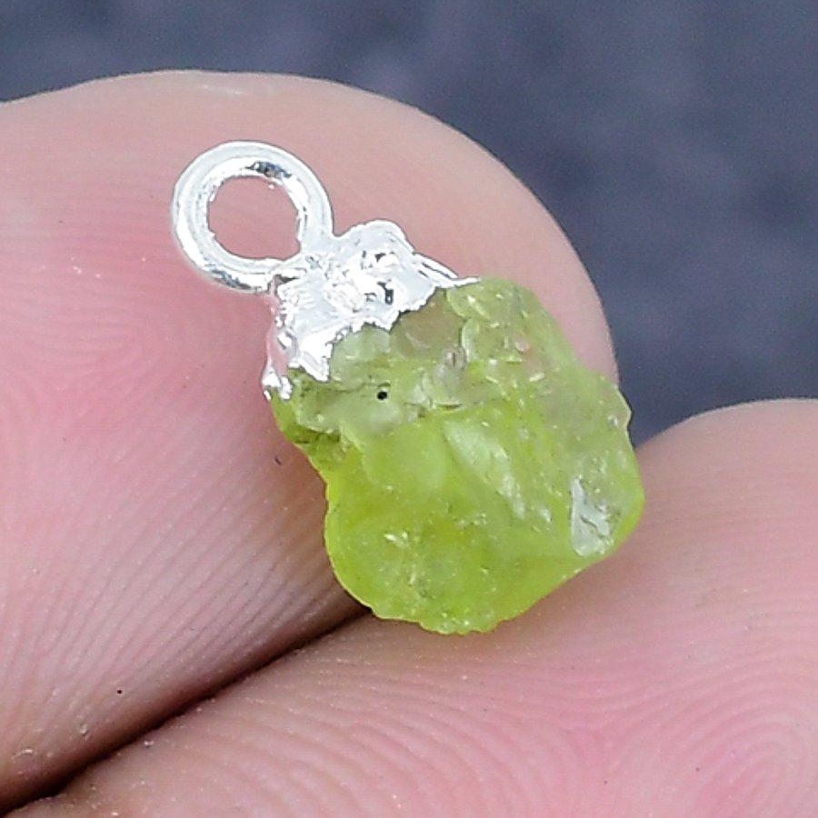 Peridot Rough Gemstone Handmade 925 Sterling Silver Jewelry Pendant 0.59" L6f58