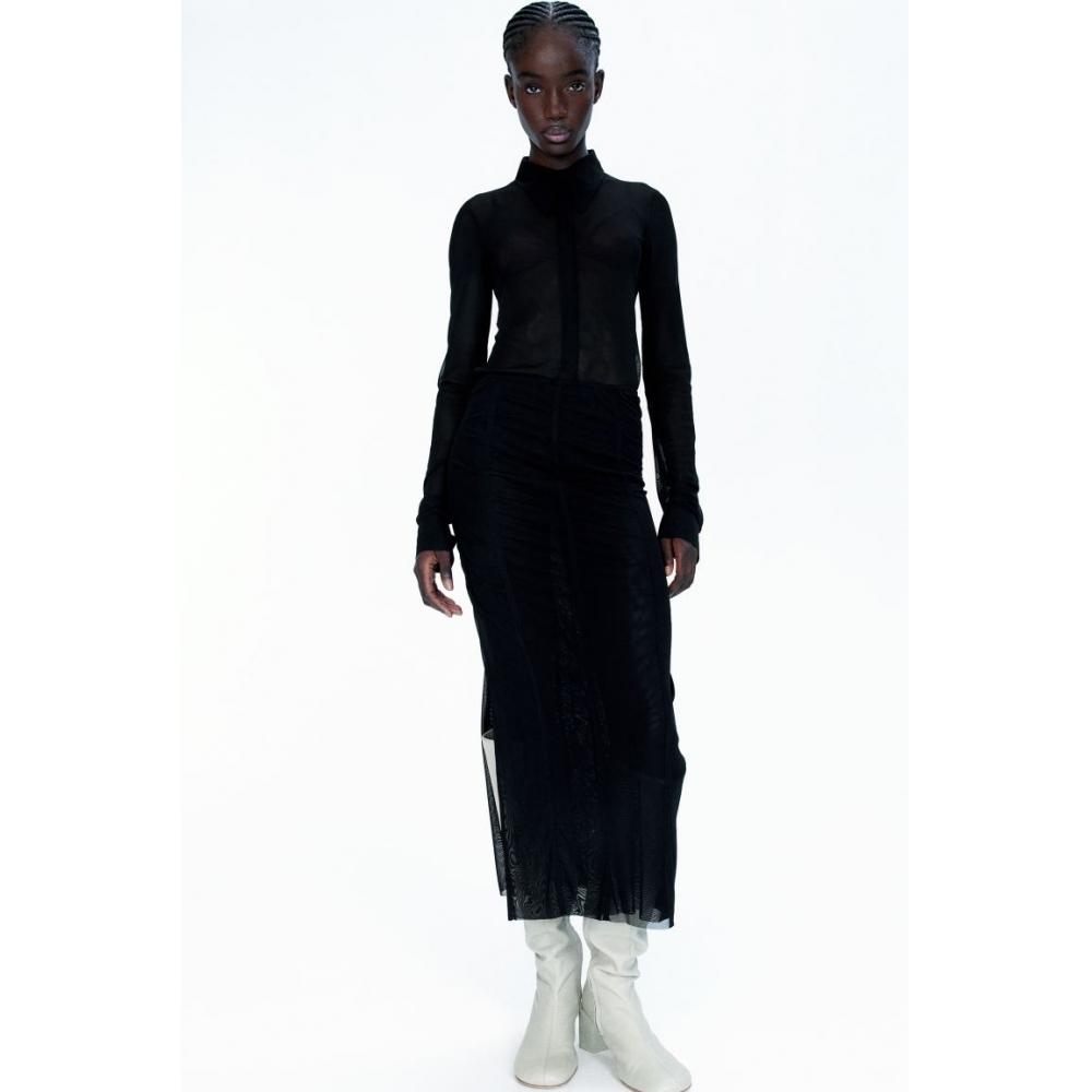 

Приталенная сетчатая рубашка HM, черная