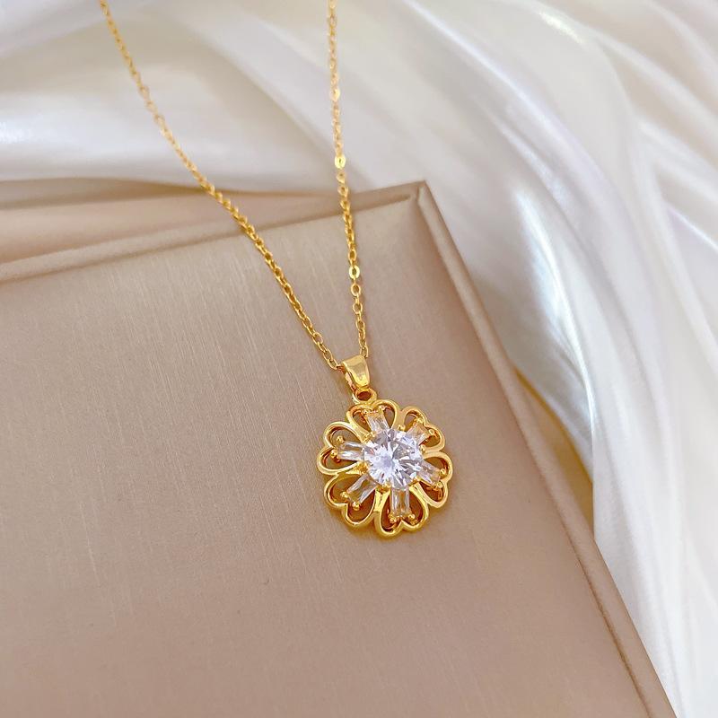 Empty Flower Personality Light Luxury Temperament Gorgeous Full Diamond Necklace Female Versatile Collarbone Chain Titanium Steel Chain