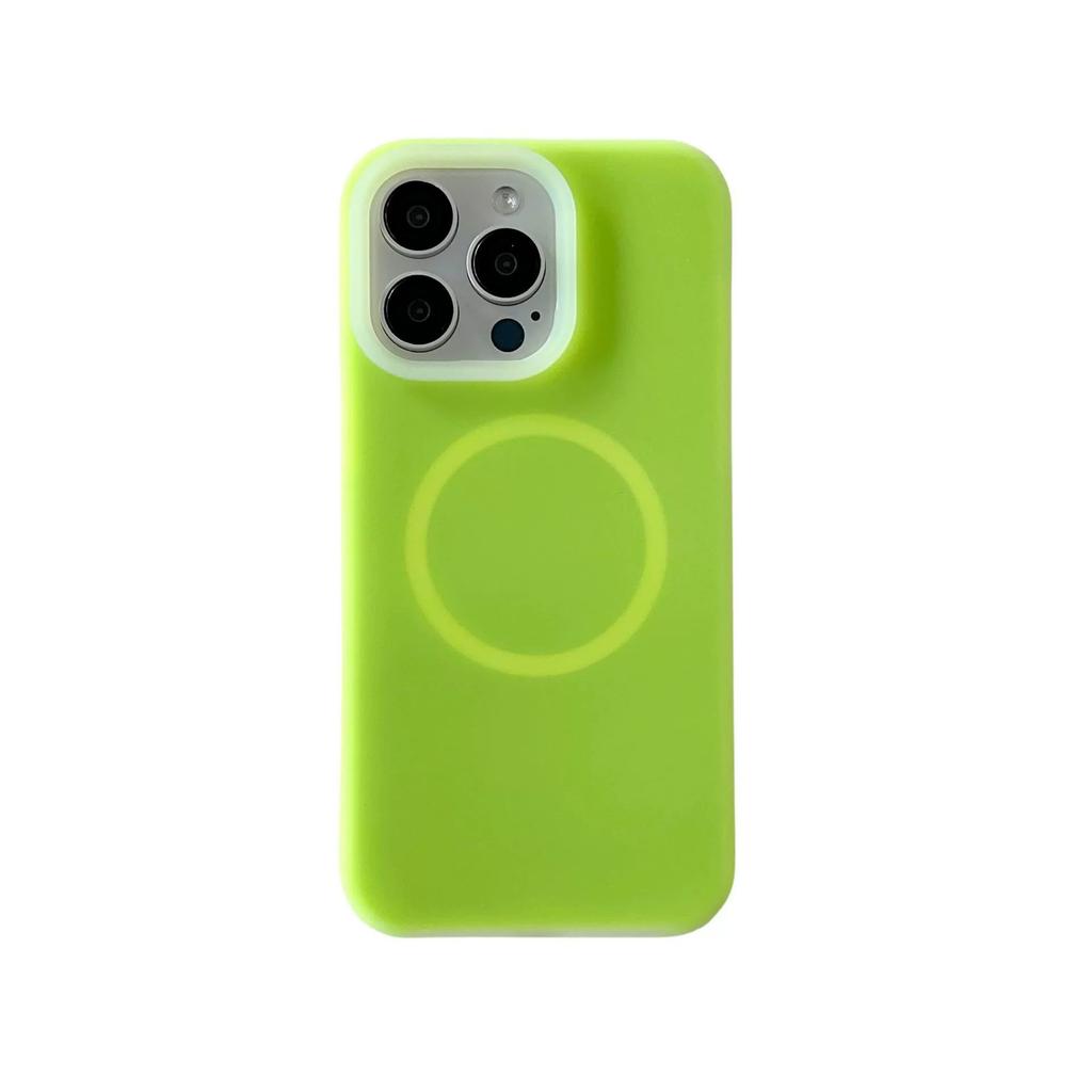Liquid silicone is suitable for Apple 16 mobile phone case, jelly magnetic suction iPhone15promax skin-friendly all-inclusive protective case.