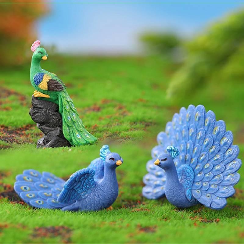 Realistic Cartoon Peacock Resin Miniature Ornament Modern Simple Style Peacock Figurine