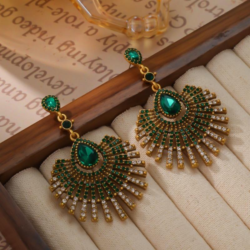 Retro Diamond-encrusted Water Drop Fan Earrings Fashion French Light Luxury Niche Temperament High-end Earrings Women