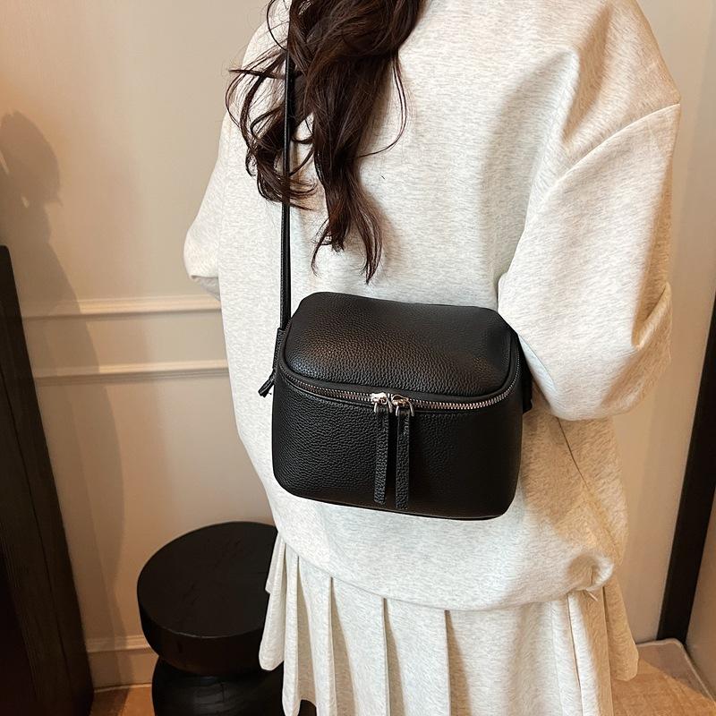 Mångsidig Nischdesign Enkel Bärbar Boxväska Damtrend Utländsk Stil Axel Messenger-väska