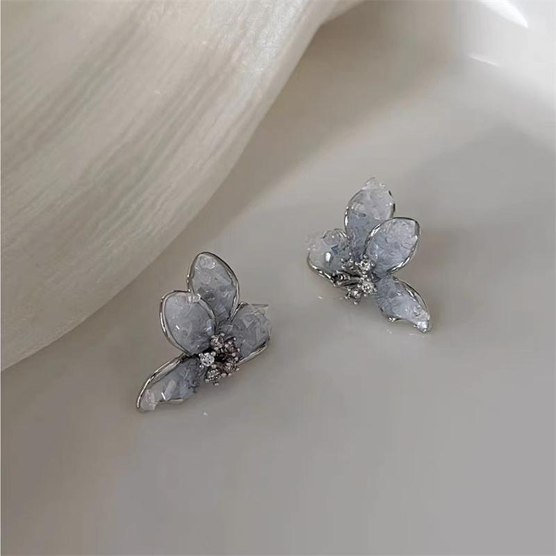 Korean Exquisite Butterfly Stud Earrings For Women Shiny Crystal Zircon Butterfly Versatile Love Heart Earring Party Jewelry