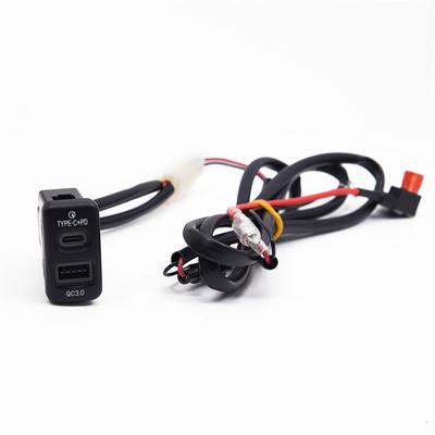 18W Autoladegerät Typ-C+QC3.0 Schnellladung Für Toyota Tacoma FJ Cruiser HILUX