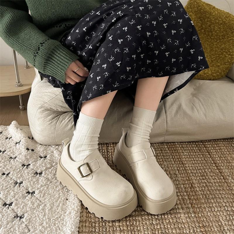 Модные ретро туфли на платформе для commuters женские новые осенние универсальные туфли на небольшом каблуке 40 белый 2590₽