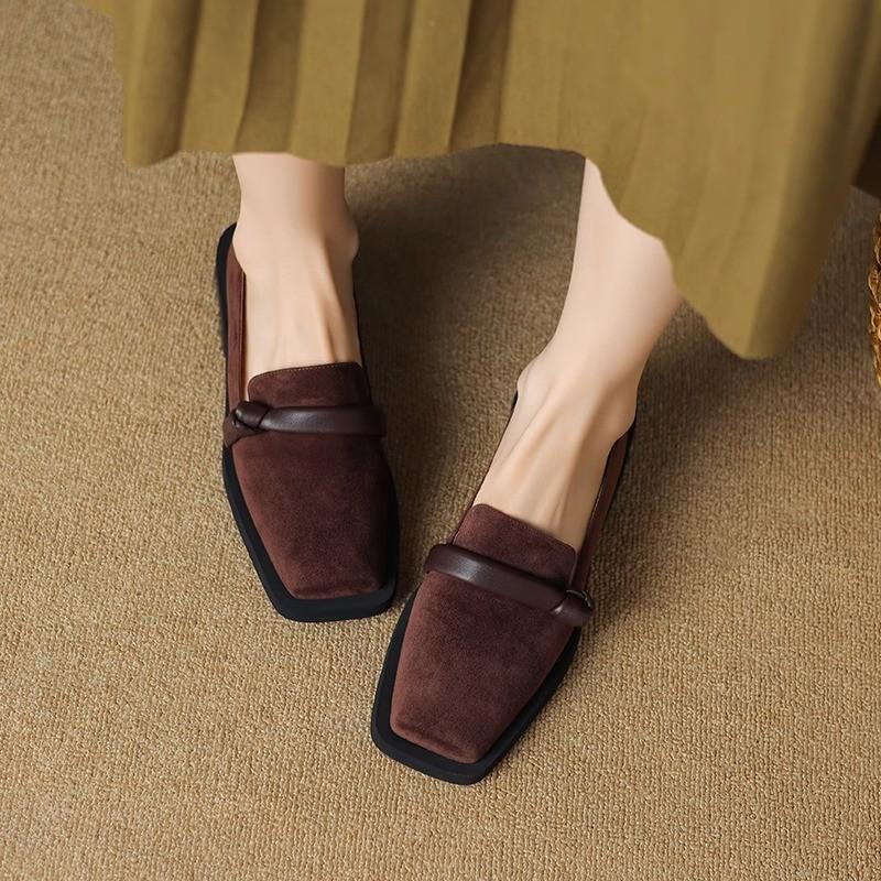 

Огромные удобные ретро-туфли из мягкой кожи с квадратным носком, женские весенне-осенние новые рабочие туфли на толстом матовом каблуке с низким каблуком 40 темно-коричневого