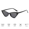 Personlighet Godterifarge Trekantede Cat Eye-solbriller Trend Retro Liten innfatning Solbeskyttelsesbriller Ultralette unisex-briller