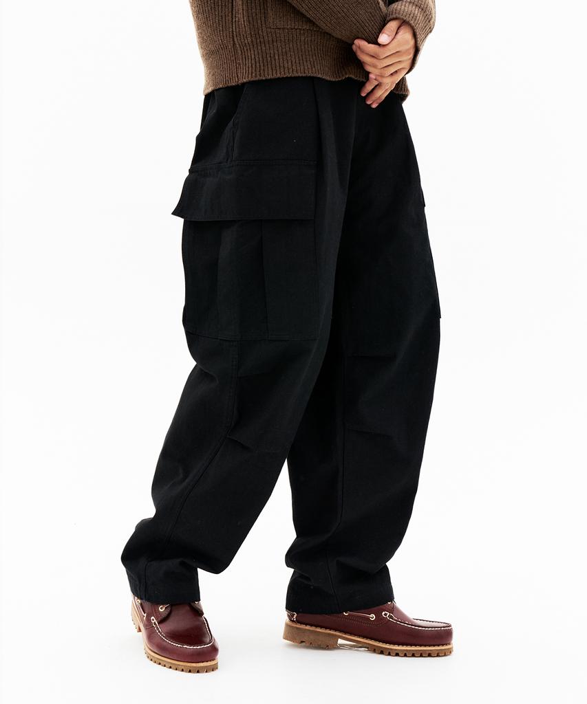CONTROBANAL3 Single-Pleat Wide Cargo Pants [Black]