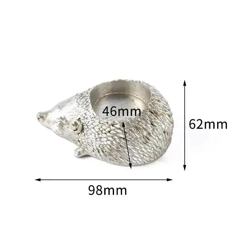 

Resin Hedgehog Candle Holder Animal Statue Candlestick Decor Ornament for Home Office Wedding Party Desktop Decoration Art Craft срібний