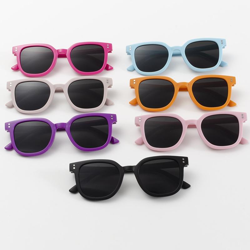 New Fashion Square Kids Sunglasses for Boys Girls UV400 Protection 7 Colors Travel Baby Goggles