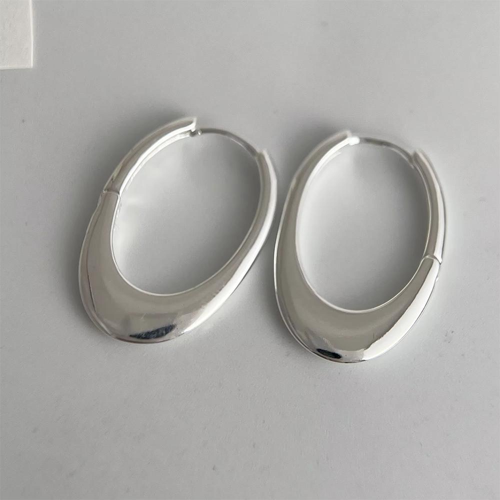Hollow Minimalist Earrings Stylish Sterling Silver Earrings Oval Hoop Earrings  for Women