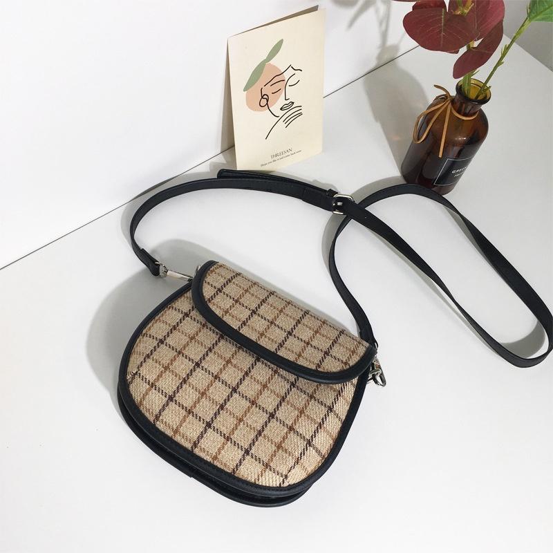 IELGY women s korean style all-match simple retro plaid messenger bag