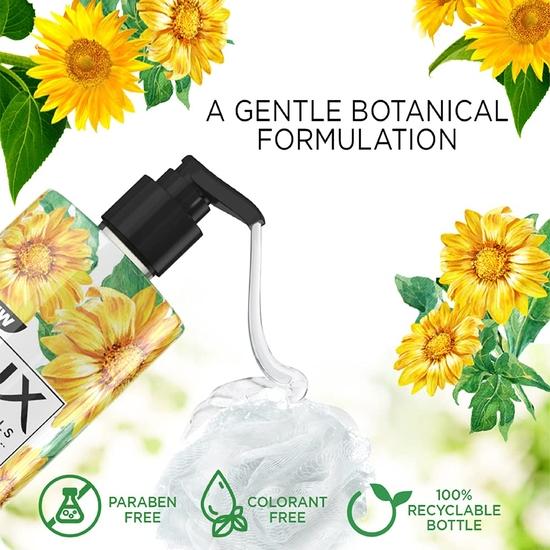 Lux Botanicals Sprchový gél pre rozžiarenú pleť, Prírodné extrakty, Bez parabénov, Súčasťou je lufa, 450 ml